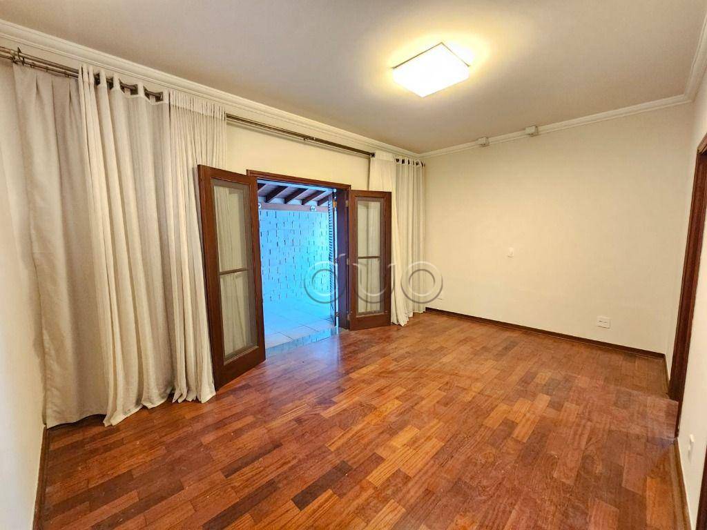 Casa de Condomínio para alugar com 3 quartos, 390m² - Foto 33
