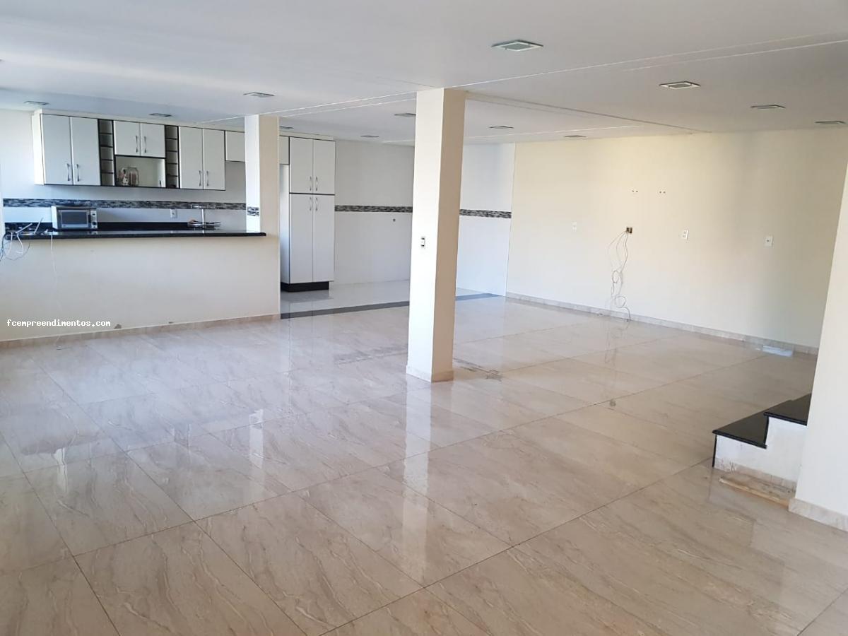 Sobrado à venda com 3 quartos, 250m² - Foto 2