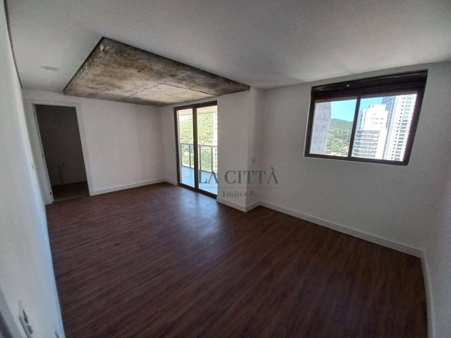 Apartamento à venda com 3 quartos, 126m² - Foto 11