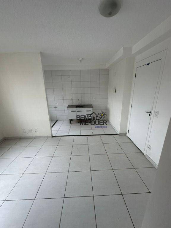 Apartamento à venda com 2 quartos, 42m² - Foto 5