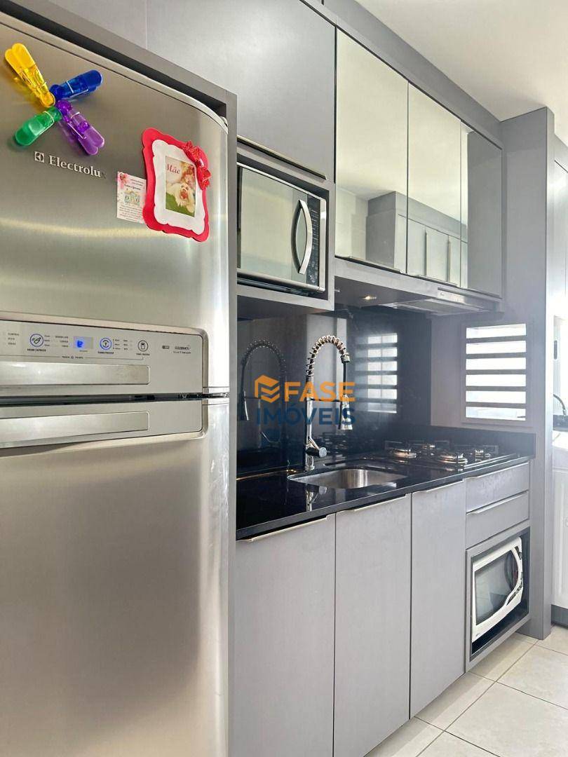 Apartamento à venda com 2 quartos, 63m² - Foto 6