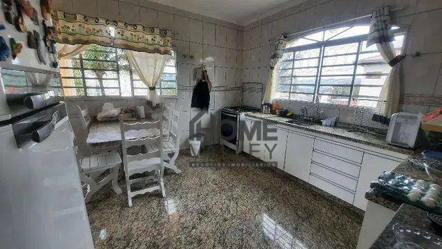 Casa de Condomínio à venda com 4 quartos, 302m² - Foto 5