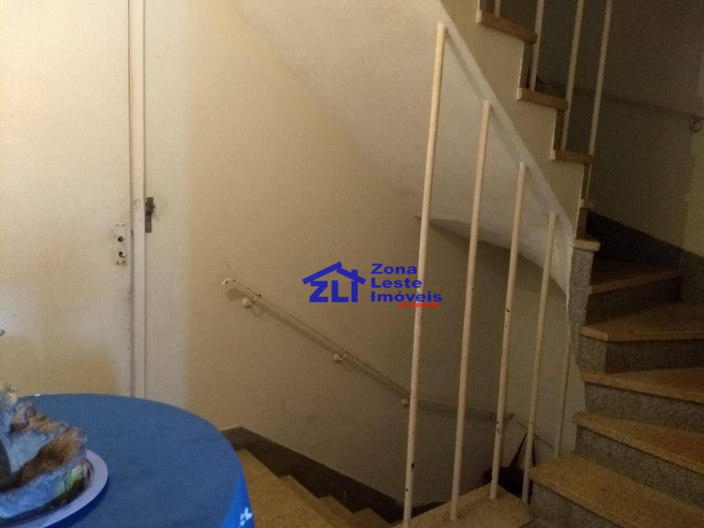 Casa de Condomínio à venda com 3 quartos, 210m² - Foto 4