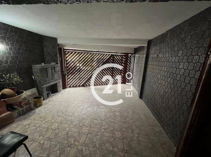 Sobrado à venda com 2 quartos, 200m² - Foto 3