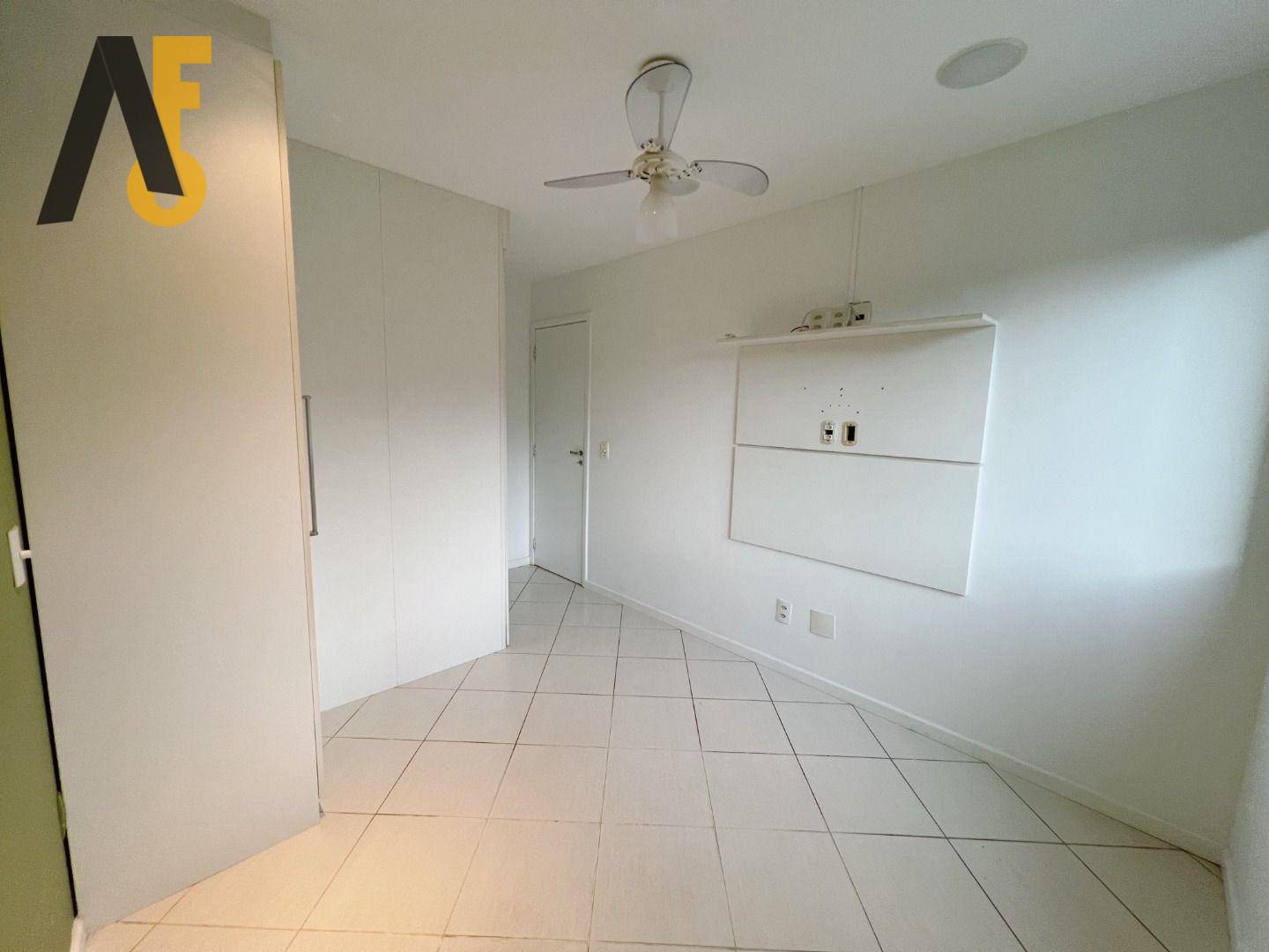 Apartamento à venda com 2 quartos, 80m² - Foto 25