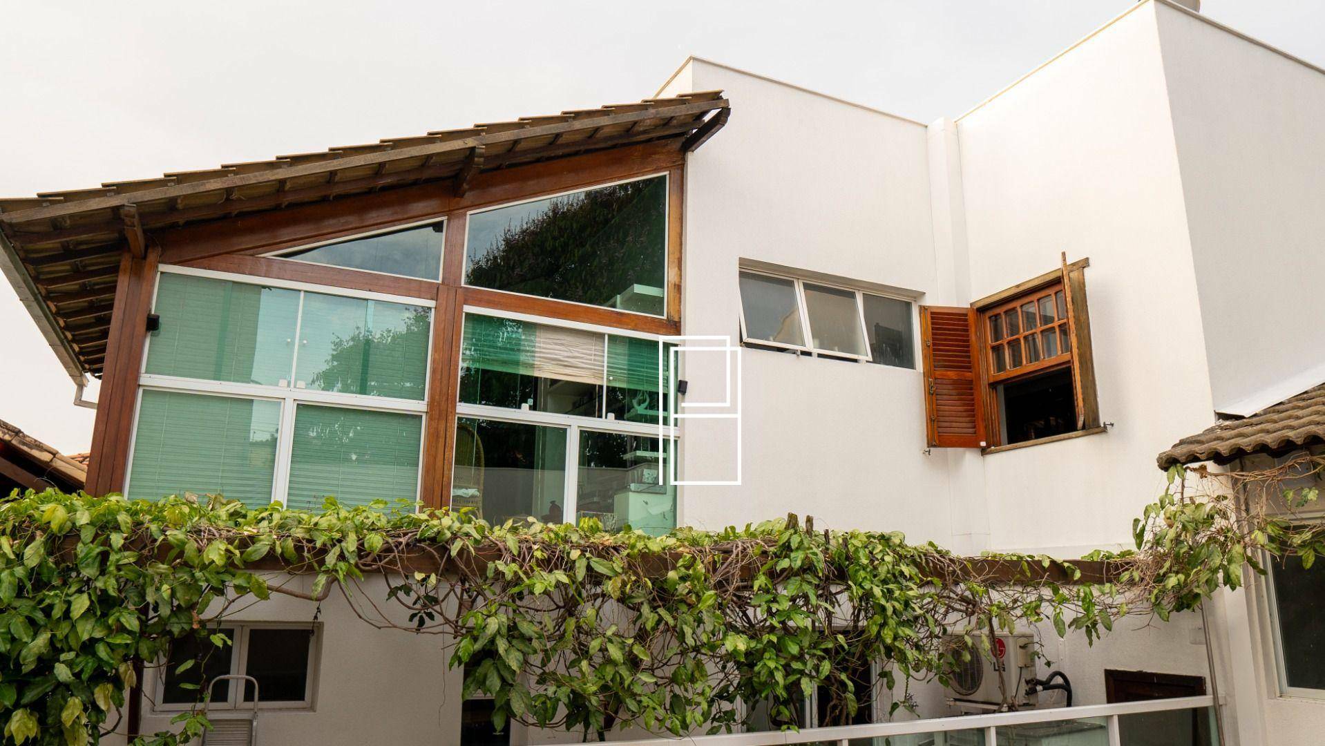 Casa à venda com 4 quartos, 300m² - Foto 4