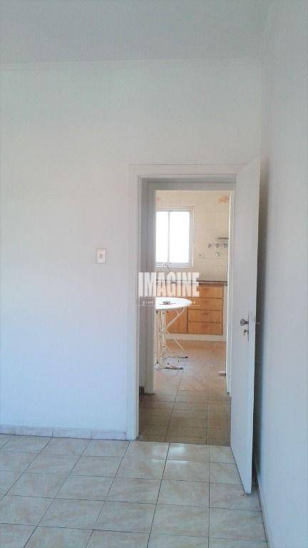 Casa à venda com 3 quartos, 240m² - Foto 13