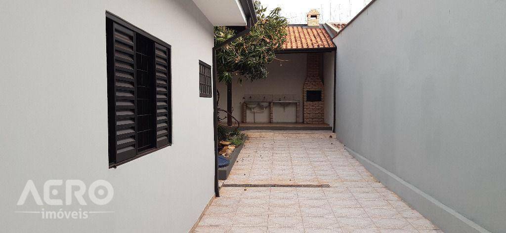 Casa à venda com 3 quartos, 200m² - Foto 20