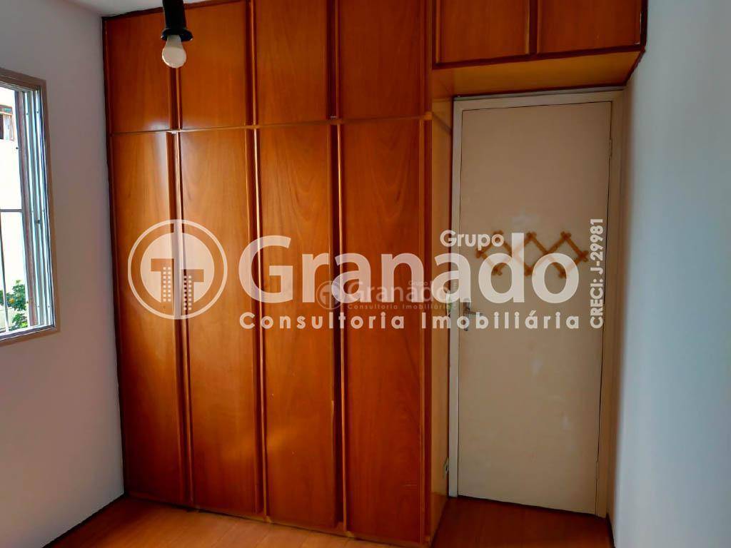 Apartamento à venda com 2 quartos, 56m² - Foto 2