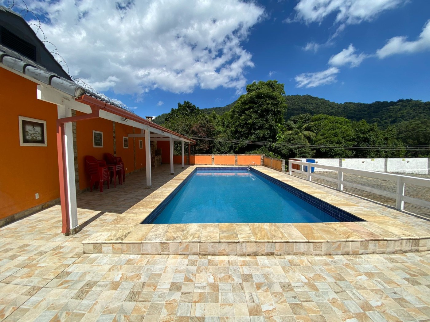 Casa de Condomínio à venda com 3 quartos, 128m² - Foto 1