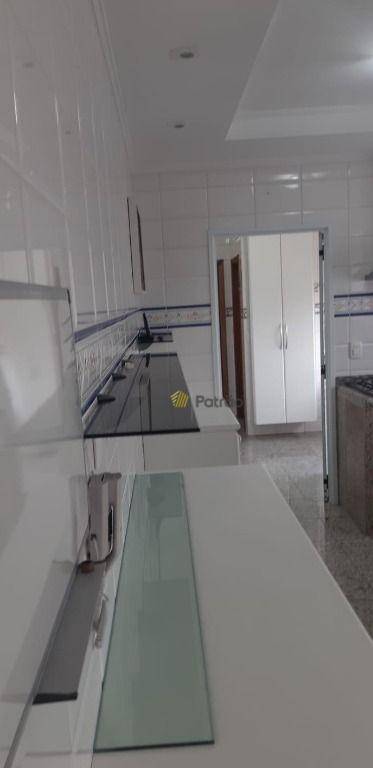 Apartamento à venda com 3 quartos, 130m² - Foto 20