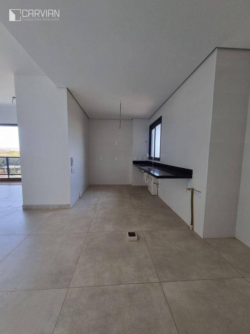 Apartamento à venda com 4 quartos, 170m² - Foto 2