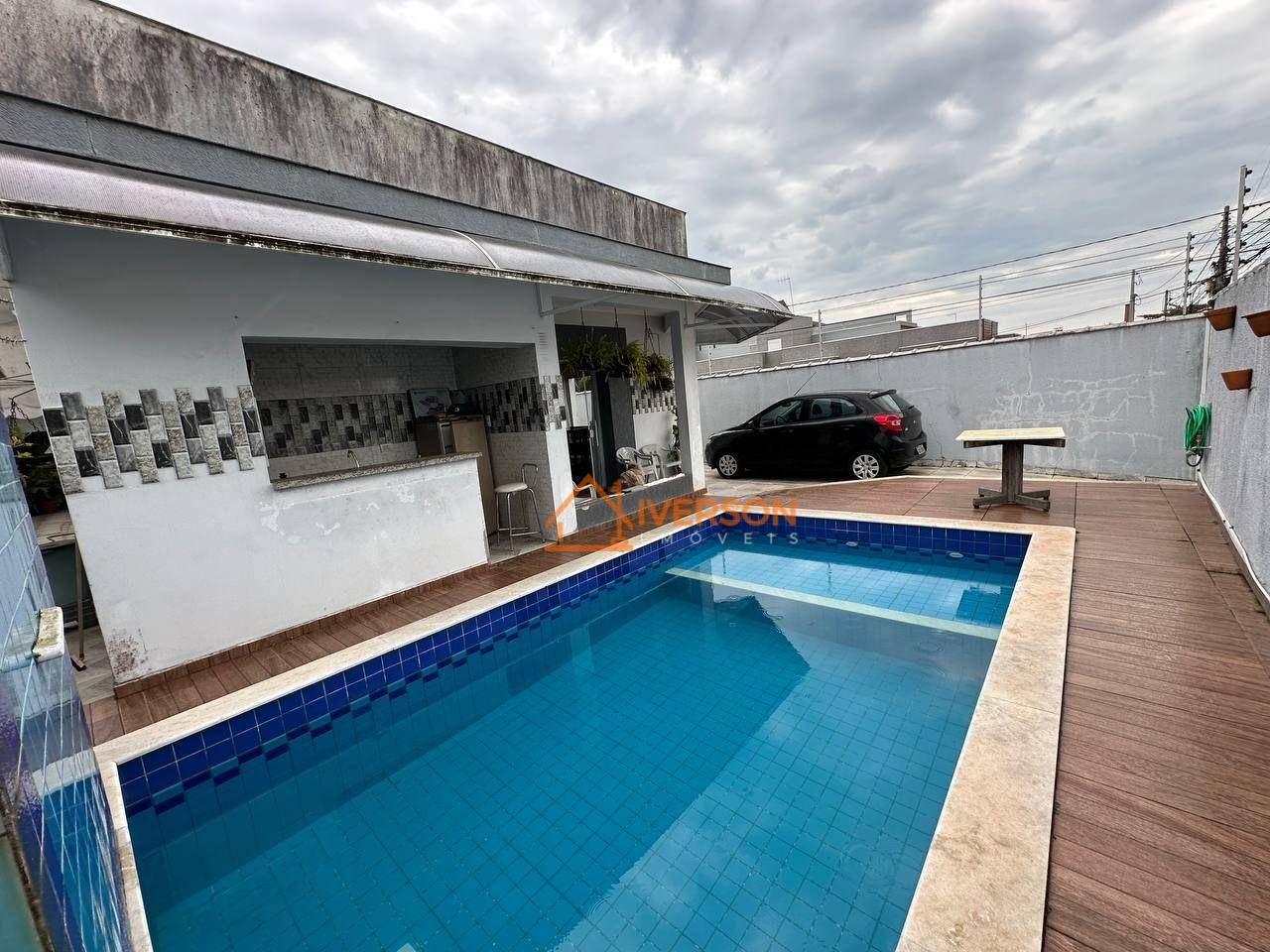 Casa, 5 quartos, 200 m² - Foto 1