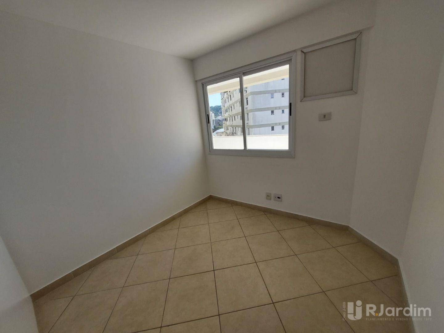 Apartamento para alugar com 3 quartos, 187m² - Foto 12