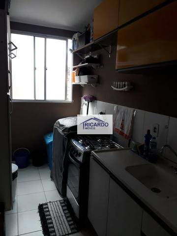 Apartamento à venda com 2 quartos, 48m² - Foto 4