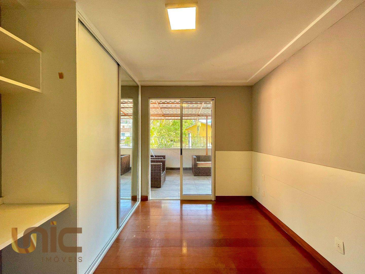 Casa de Condomínio à venda com 4 quartos, 200m² - Foto 24