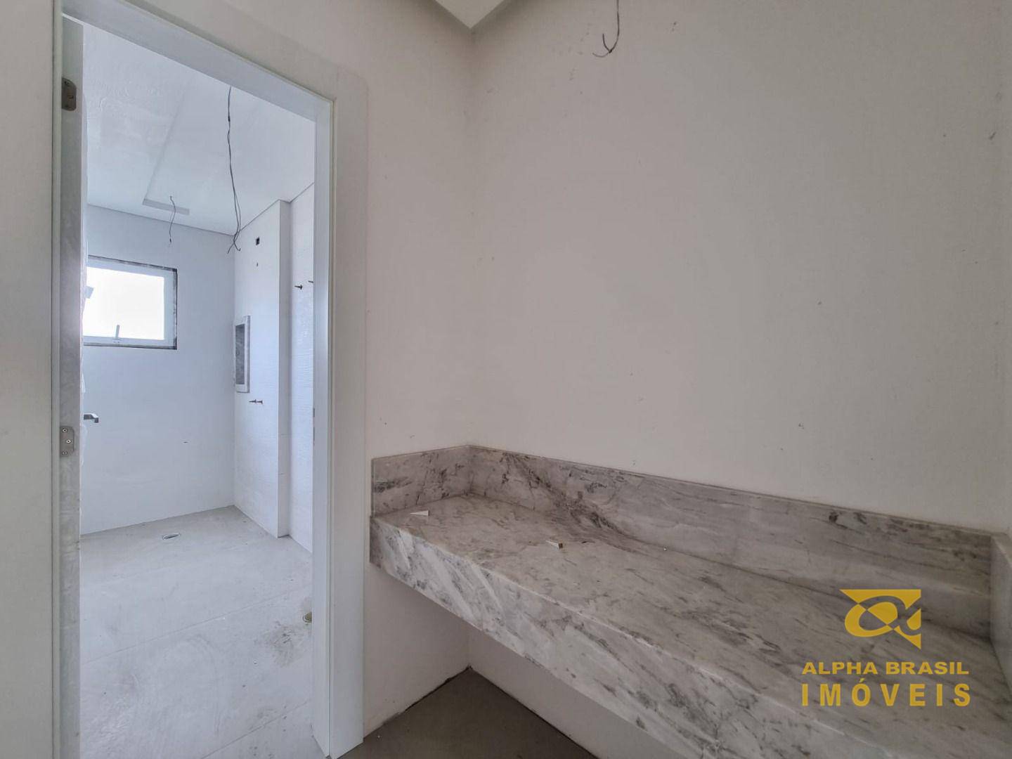 Casa à venda com 4 quartos, 371m² - Foto 15