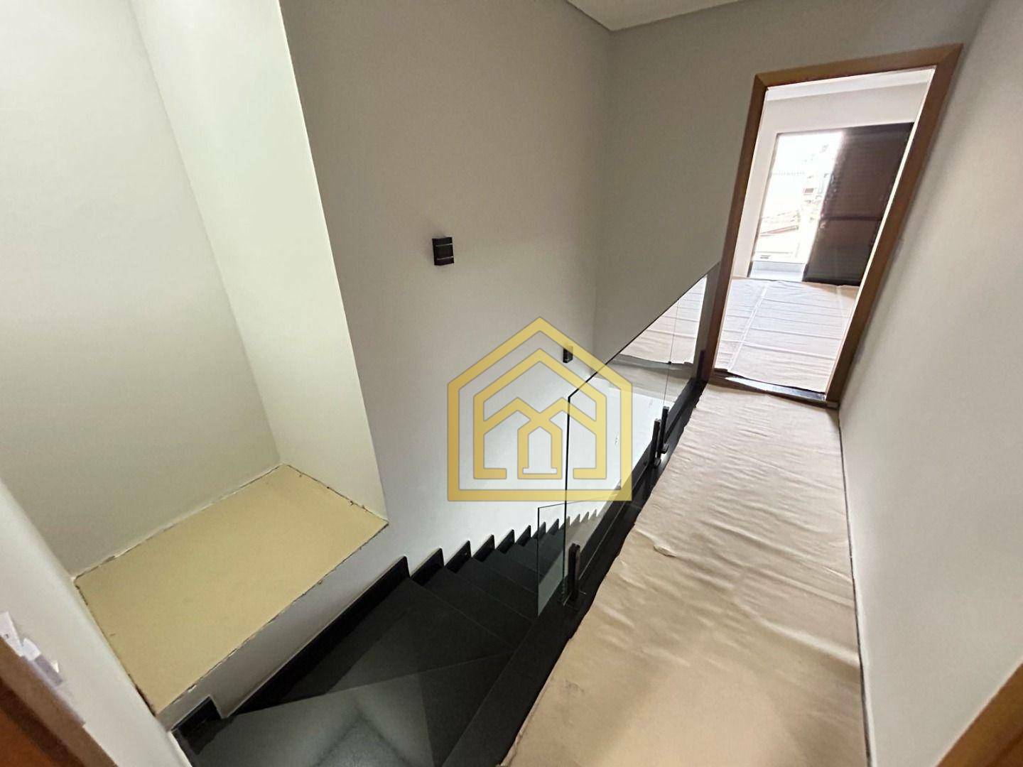 Sobrado à venda com 3 quartos, 230m² - Foto 4