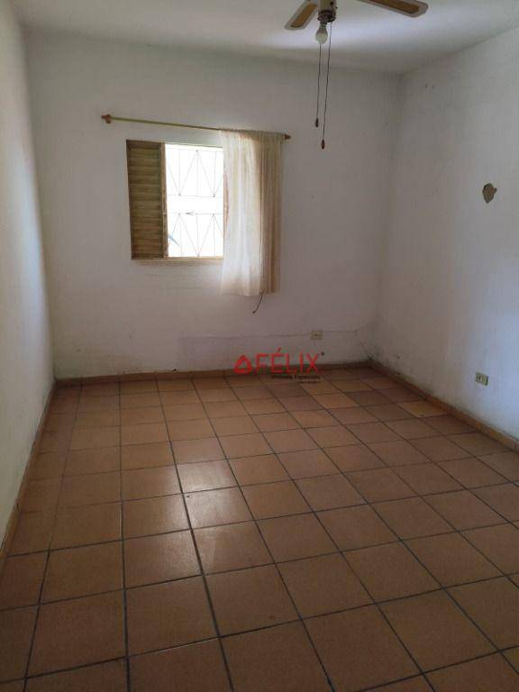Casa à venda e aluguel com 3 quartos, 216m² - Foto 15