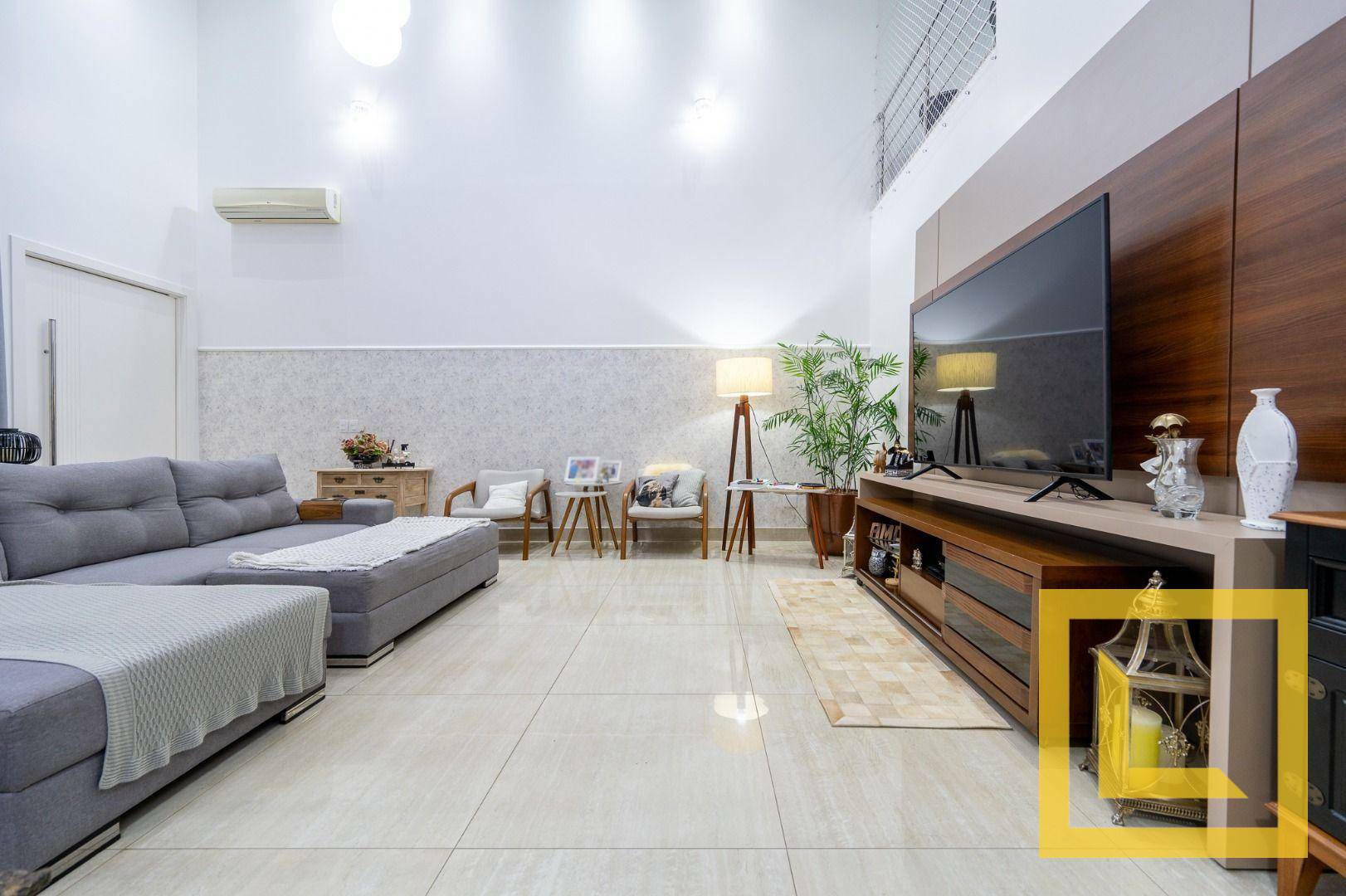 Casa à venda com 3 quartos, 320m² - Foto 4