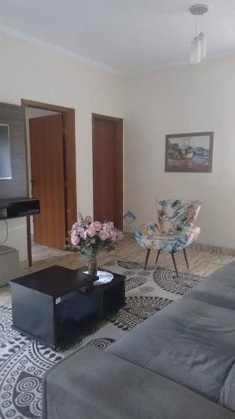 Casa à venda com 3 quartos, 194m² - Foto 4