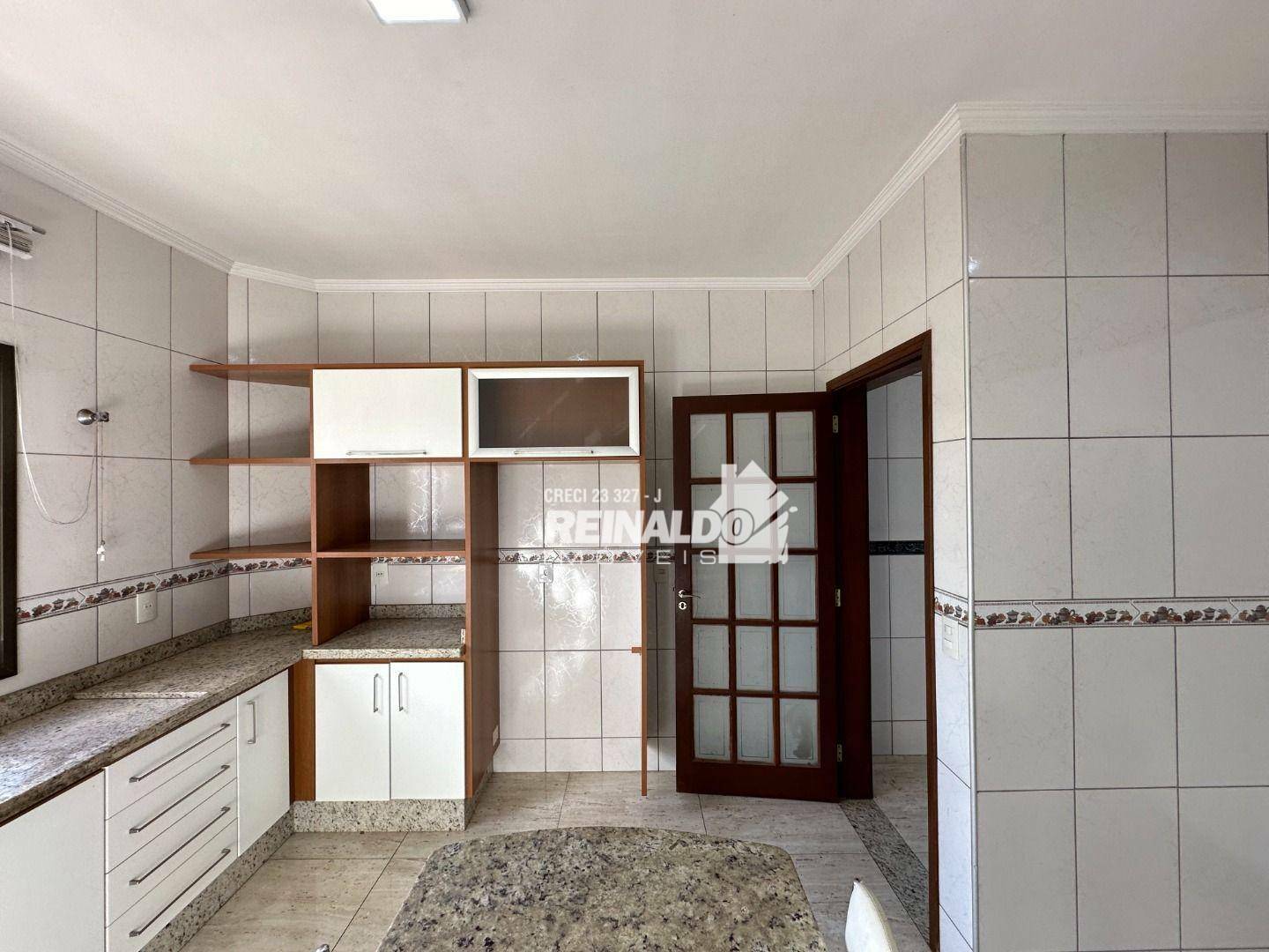 Casa de Condomínio à venda com 3 quartos, 170m² - Foto 4