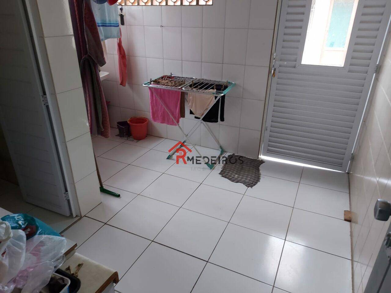 Casa à venda com 2 quartos, 156m² - Foto 16