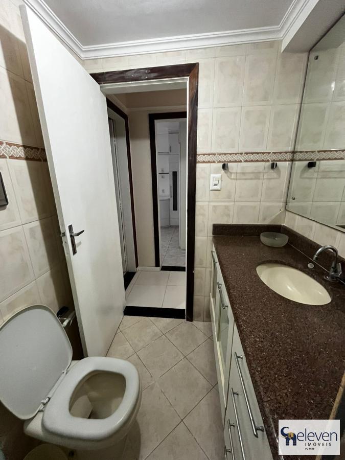 Apartamento à venda com 2 quartos, 70m² - Foto 5