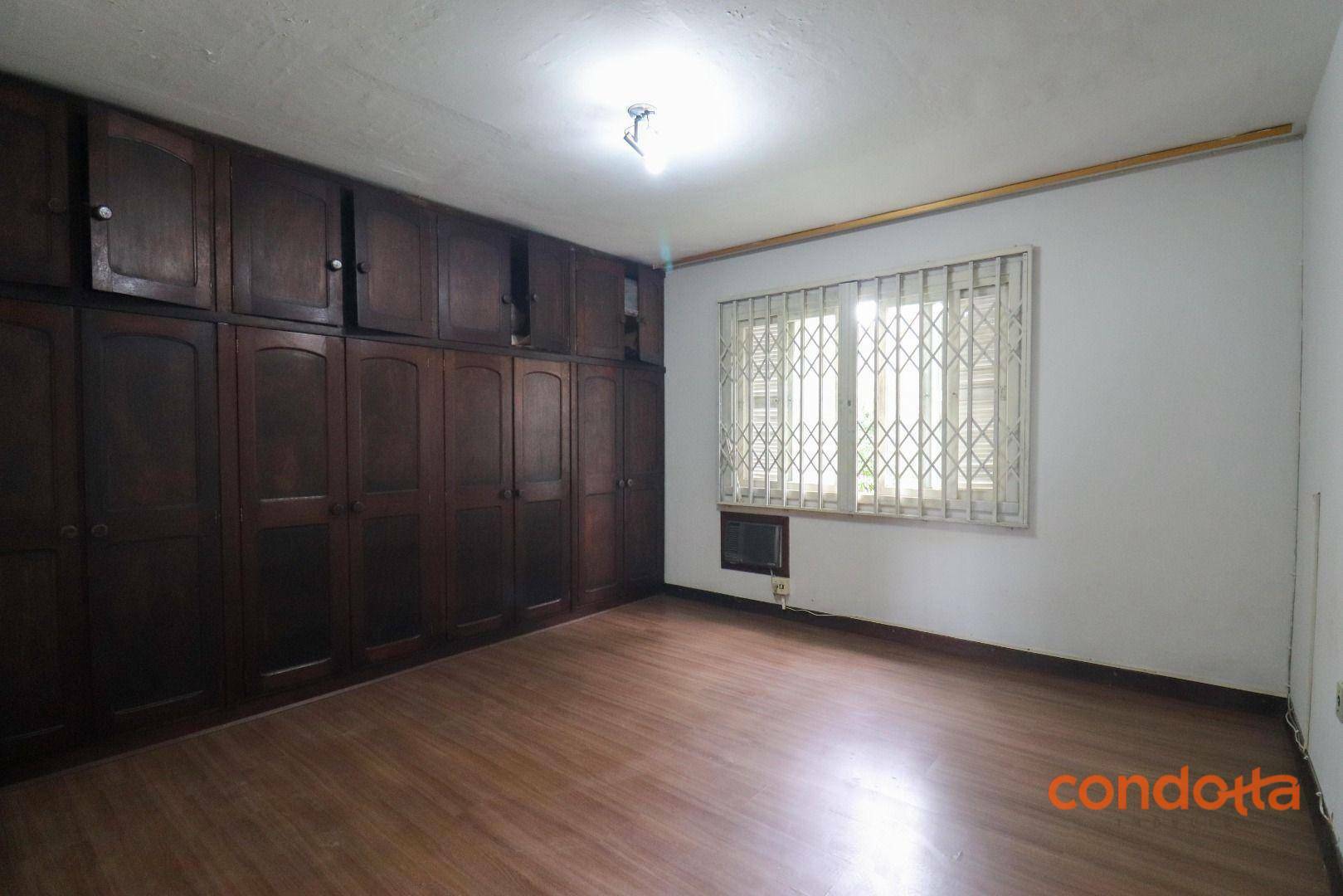 Casa para alugar com 3 quartos, 259m² - Foto 4