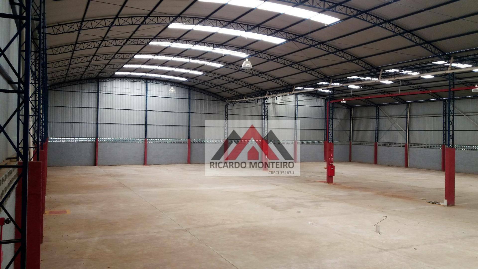 Depósito-Galpão-Armazém à venda e aluguel, 2200m² - Foto 1