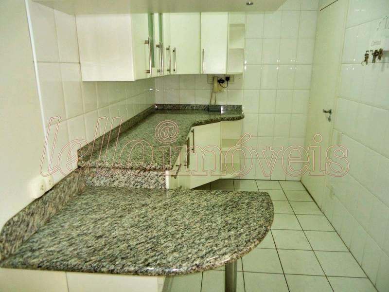 Apartamento para alugar com 2 quartos, 107m² - Foto 4