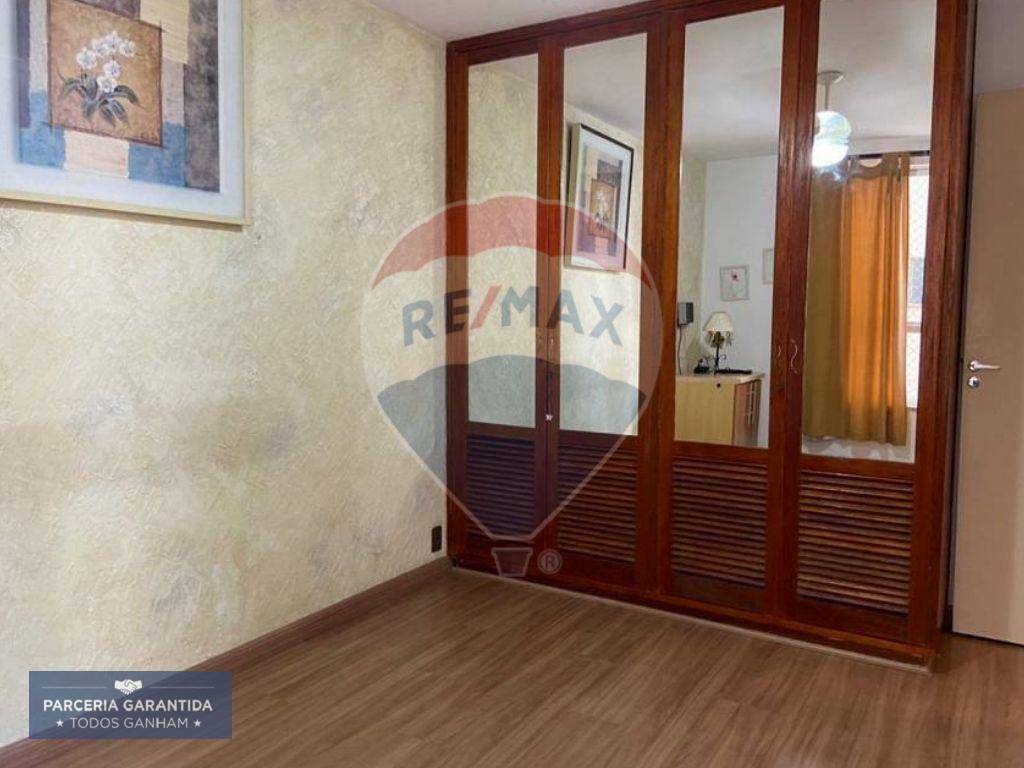 Apartamento à venda com 2 quartos, 75m² - Foto 15