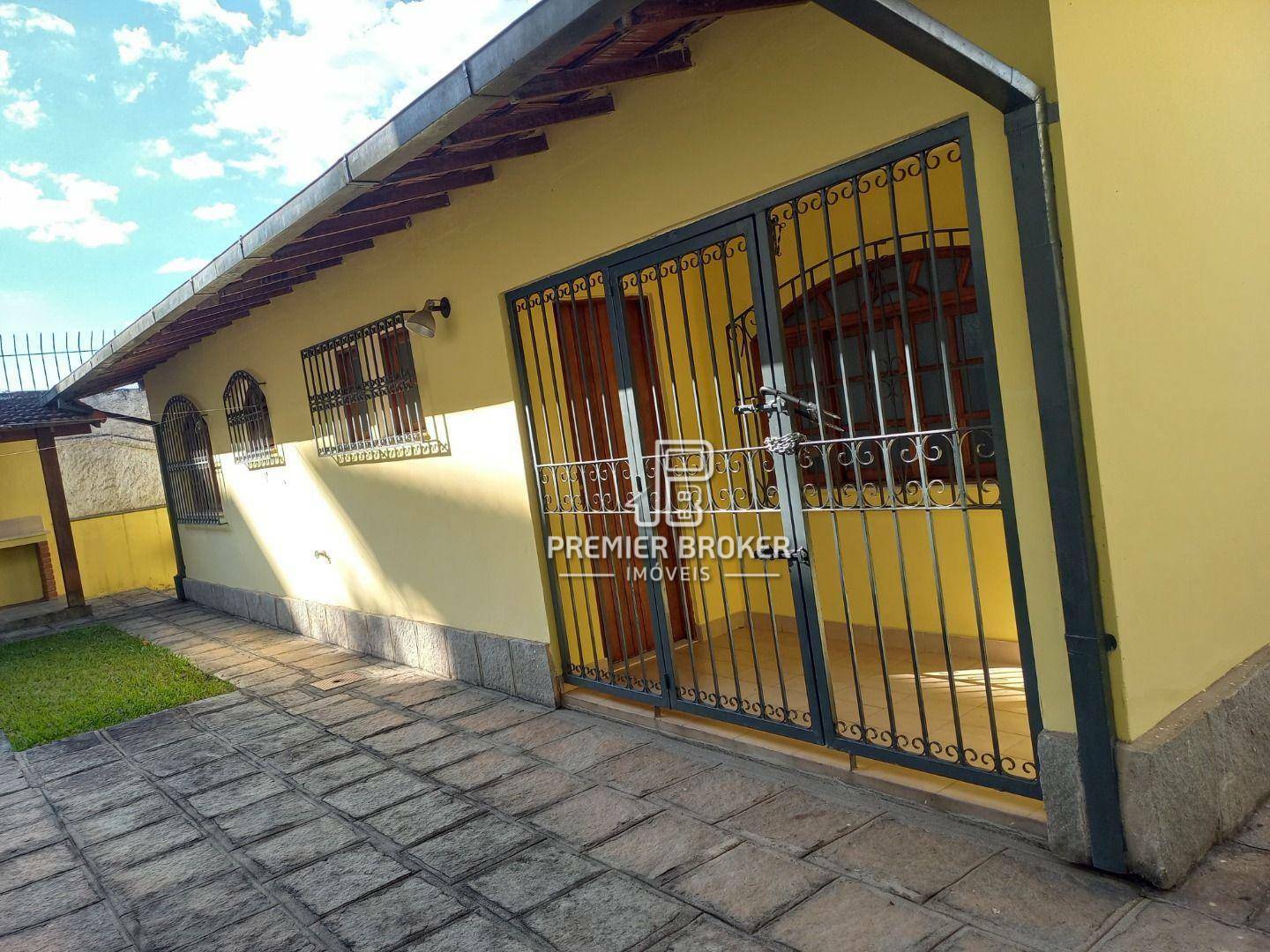 Casa à venda com 4 quartos, 200m² - Foto 8