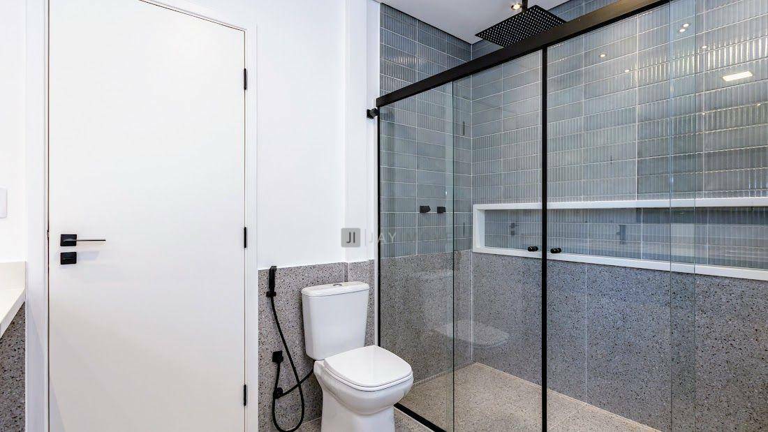 Apartamento à venda com 3 quartos, 212m² - Foto 35