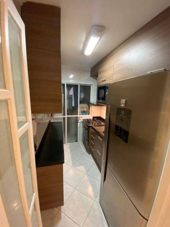 Apartamento à venda com 2 quartos, 68m² - Foto 8