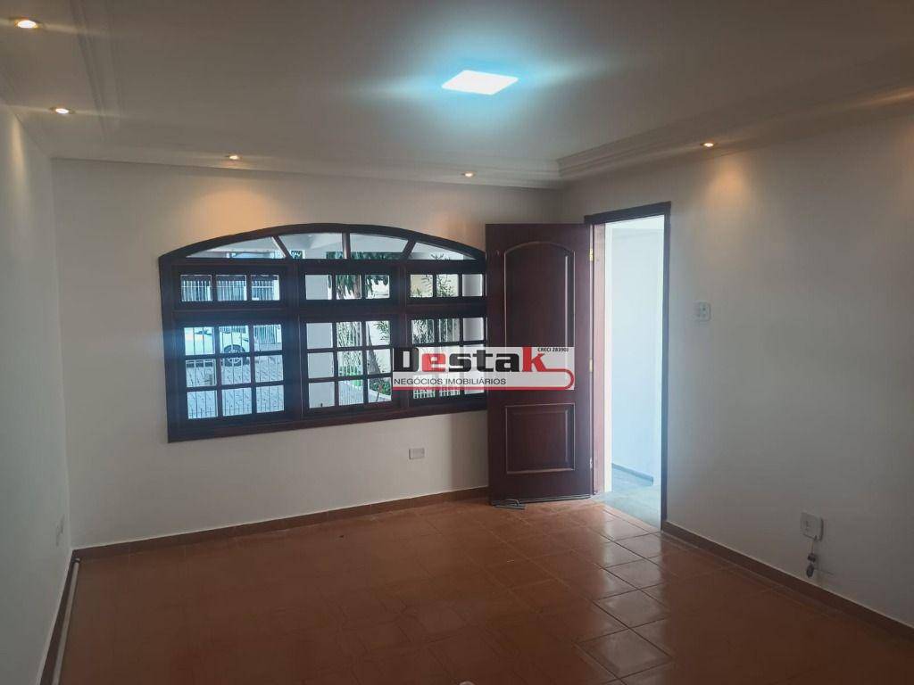 Sobrado para alugar com 3 quartos, 320m² - Foto 3