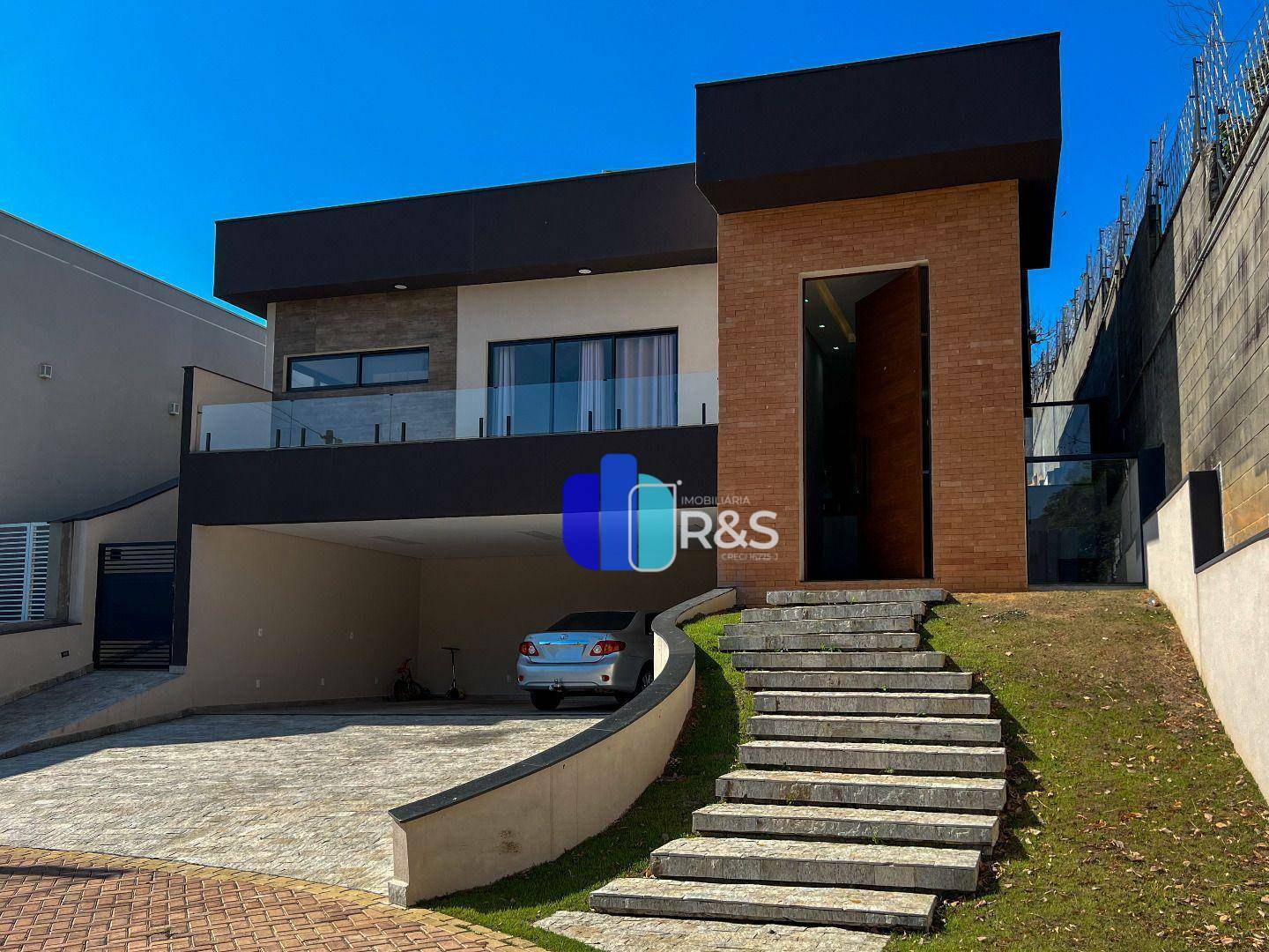 Casa de Condomínio à venda com 3 quartos, 276m² - Foto 1