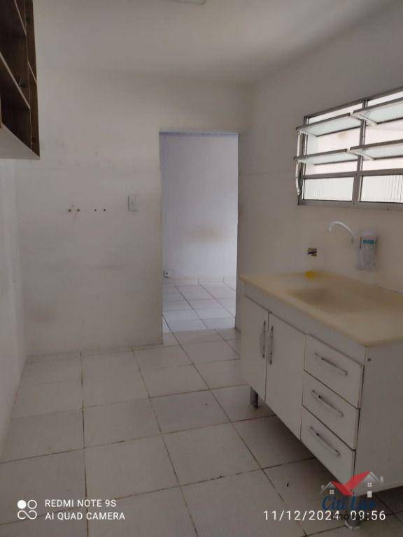 Casa para alugar com 1 quarto, 50m² - Foto 13