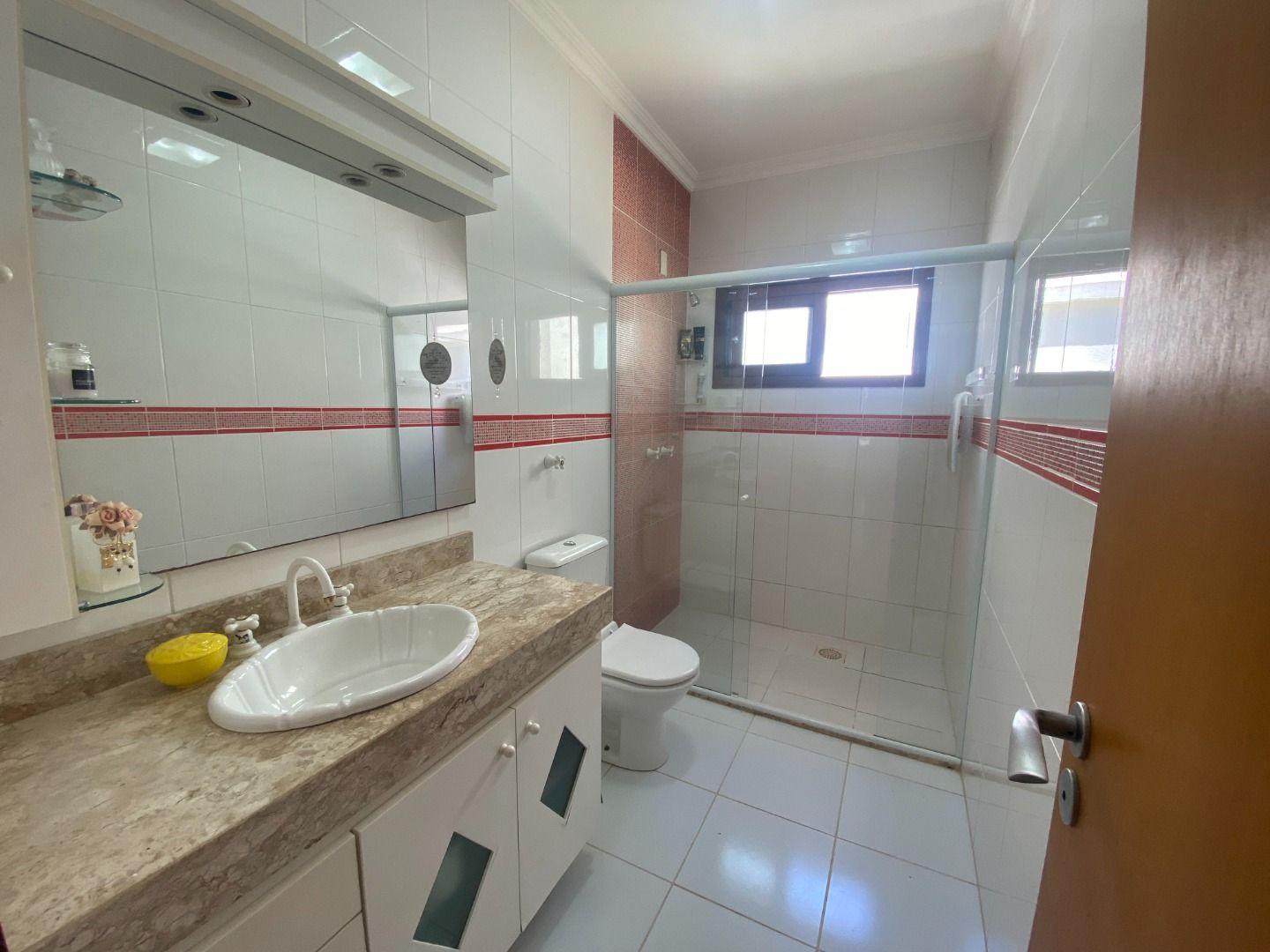 Casa de Condomínio à venda com 4 quartos, 300m² - Foto 33