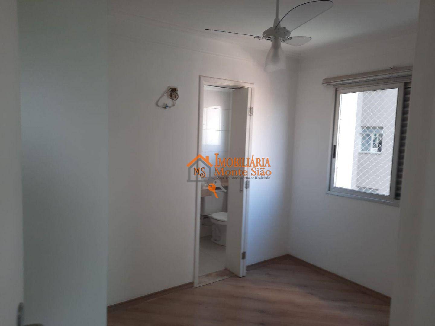 Apartamento à venda com 2 quartos, 55m² - Foto 10