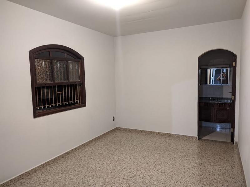 Apartamento à venda com 3 quartos, 74m² - Foto 2