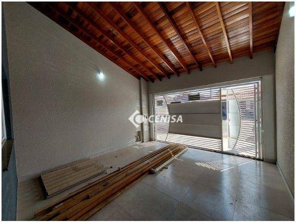 Casa à venda com 3 quartos, 115m² - Foto 2