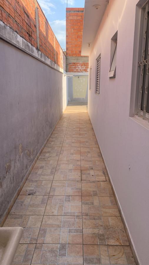 Casa para alugar com 2 quartos, 90m² - Foto 15