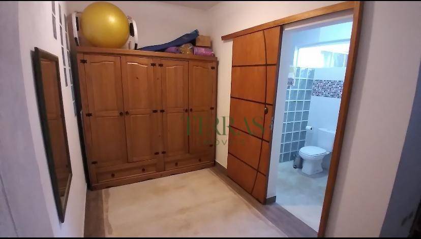 Casa de Condomínio à venda com 3 quartos, 220m² - Foto 9