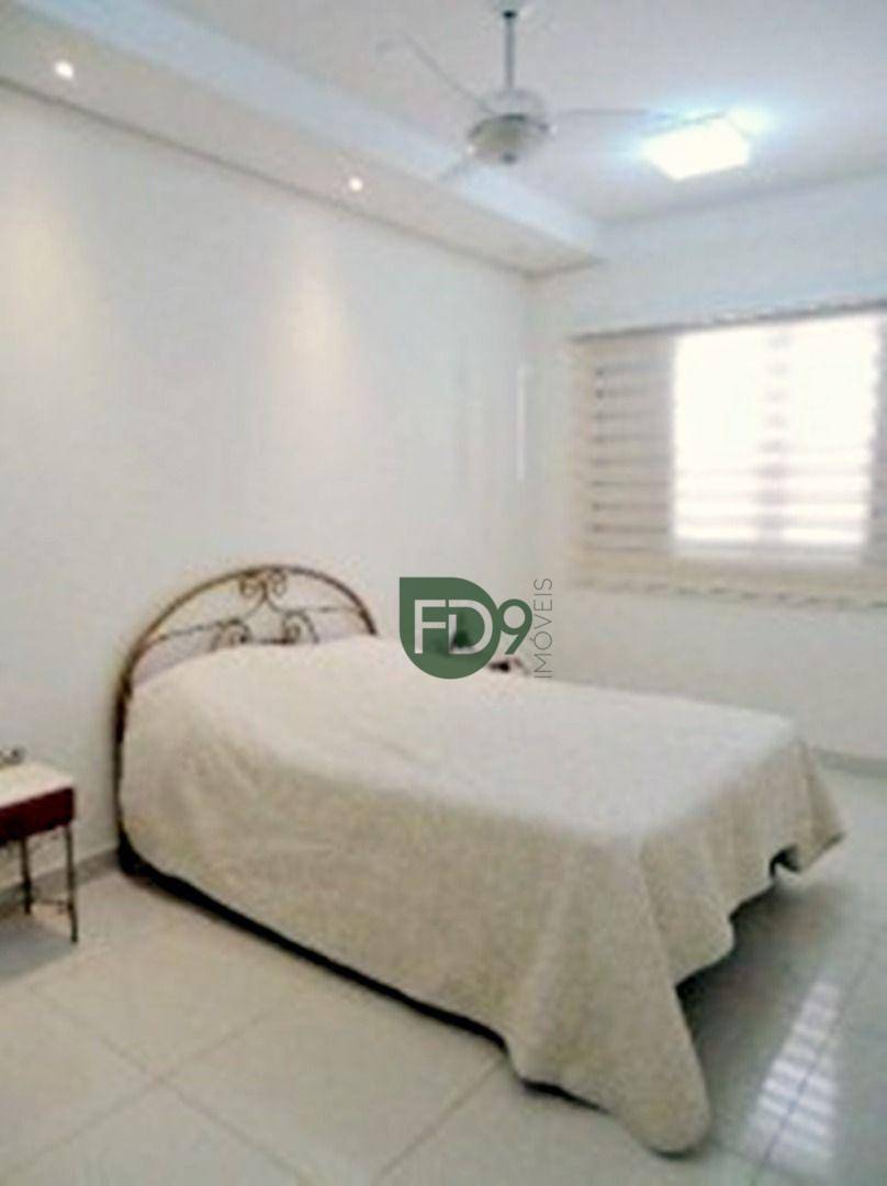 Casa de Condomínio à venda com 3 quartos, 207m² - Foto 9