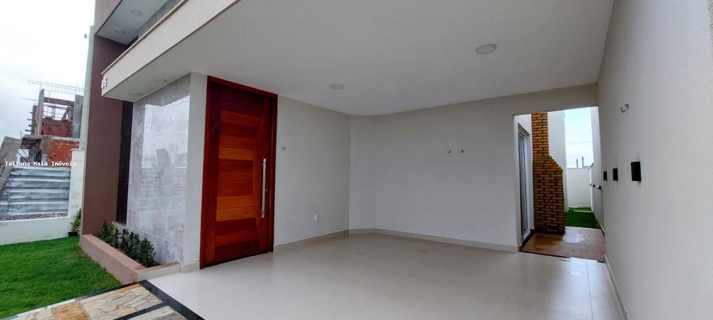 Casa de Condomínio à venda com 3 quartos, 200m² - Foto 2