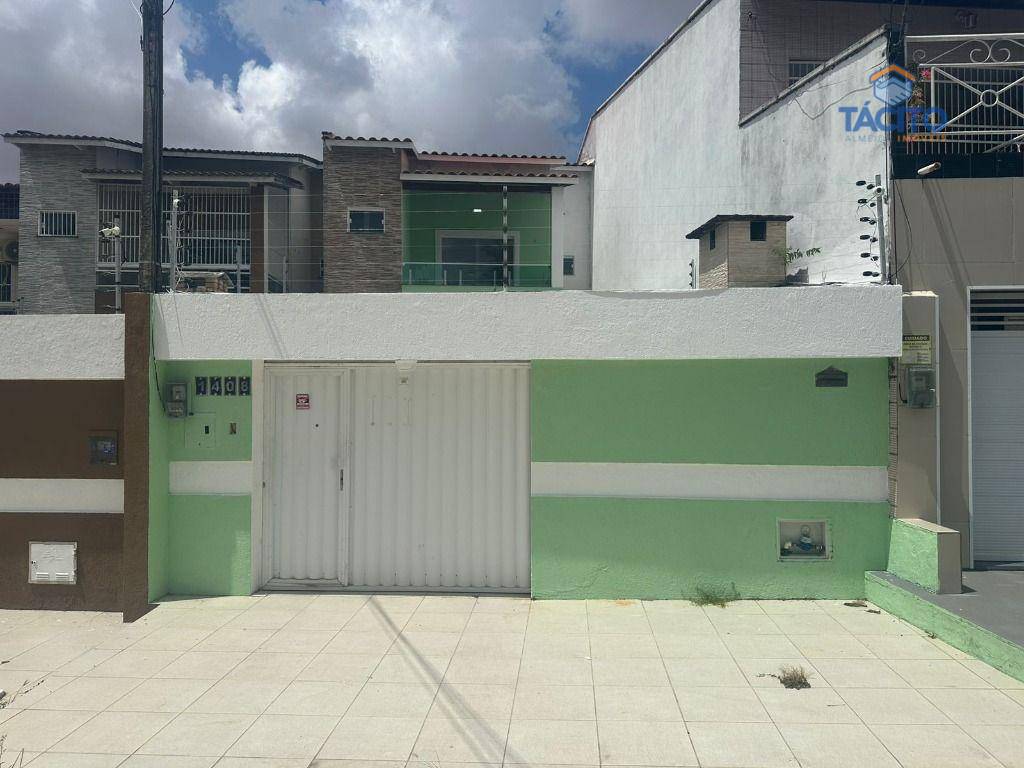 Casa, 4 quartos, 135 m² - Foto 1