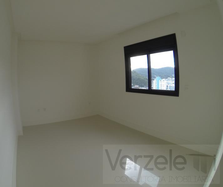 Apartamento à venda com 3 quartos, 139m² - Foto 22