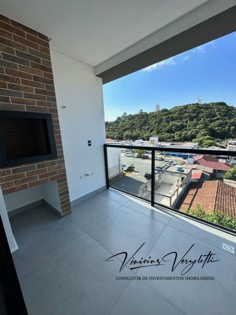 Apartamento à venda com 2 quartos, 65m² - Foto 4