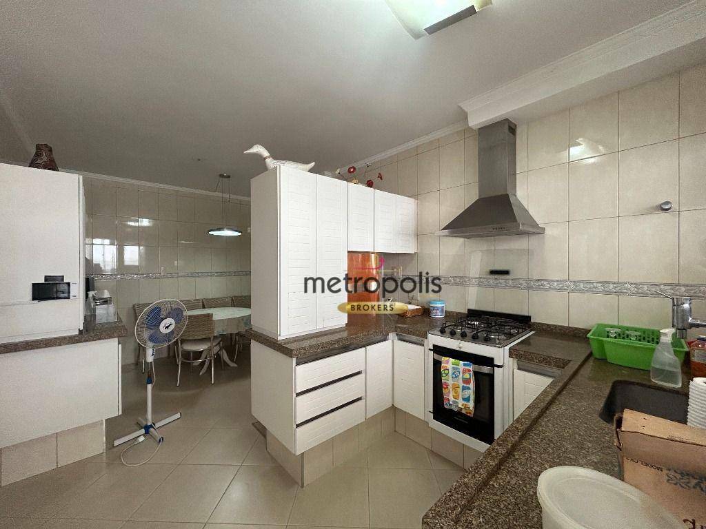 Apartamento à venda com 3 quartos, 212m² - Foto 13